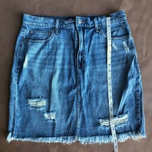 Gap Distressed Raw Hem Jean Skirt Size 31